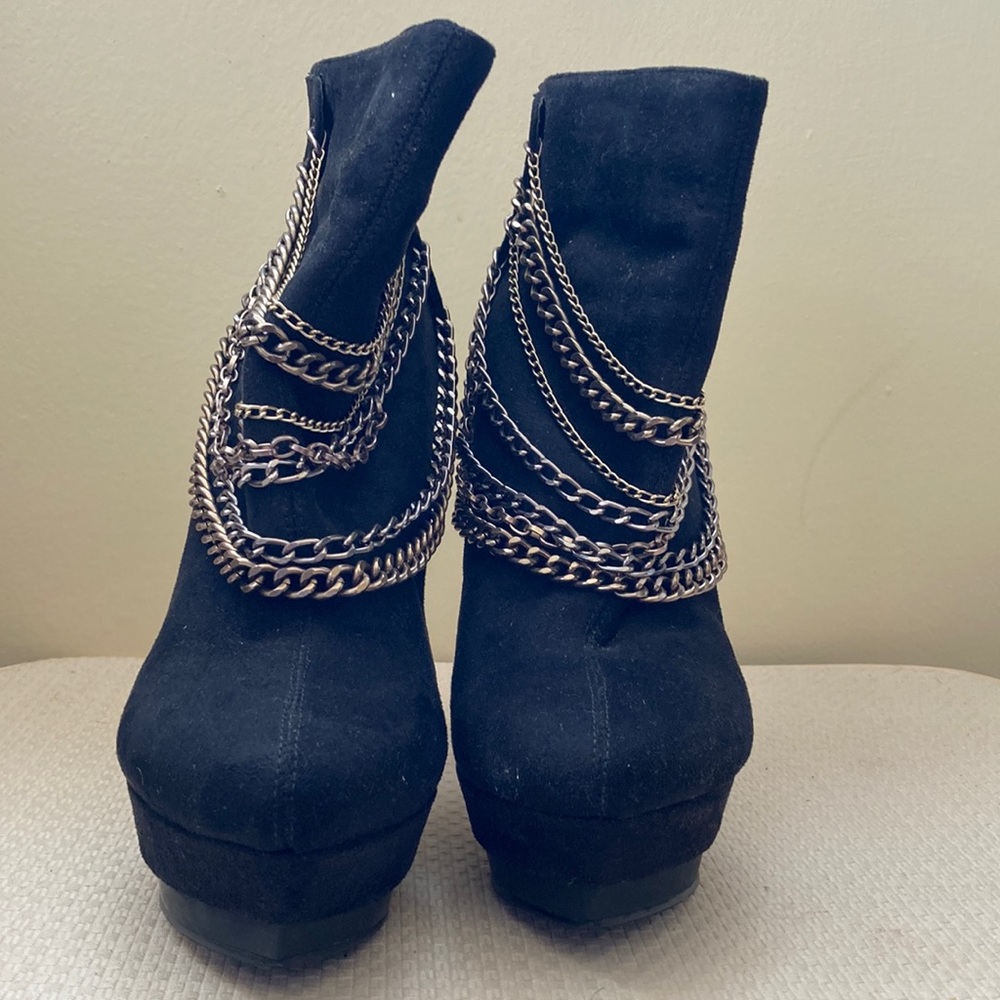 Poti Pati #7.5 black 7 chain suede vegan high heel front platform ankle boots.